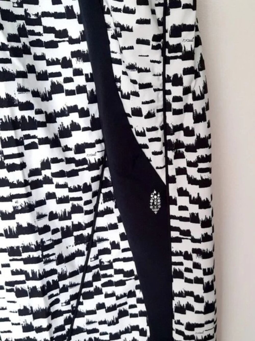 Free People FP Movement Aces Printed Pants Scratch Concrete Combo Size M - Picture 7 of 13
